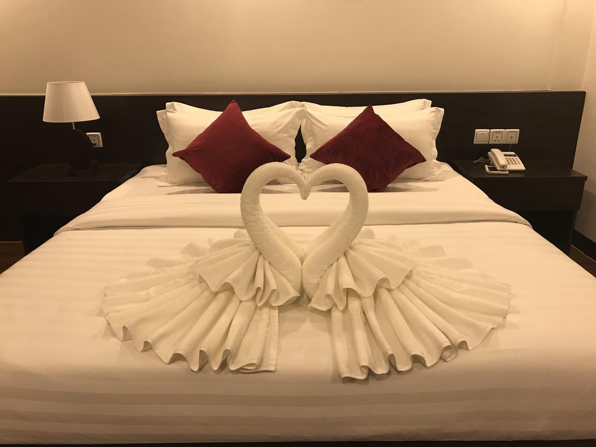 Apple Hotel Two - Near Phnom Penh Airport Eksteriør bilde